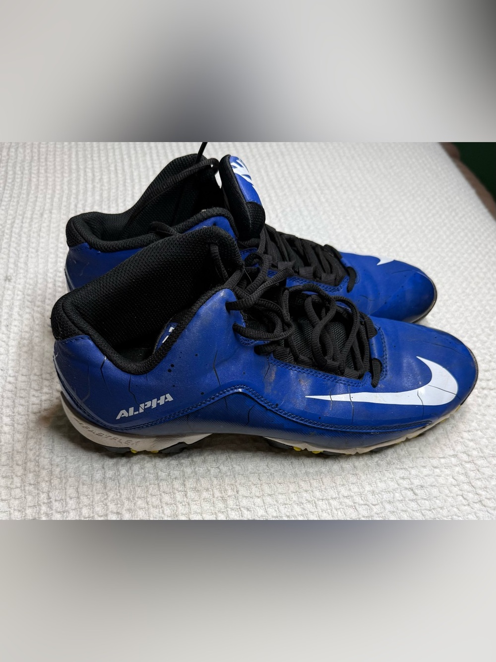 Nike Alpha Shark 2 Football Cleats men’s size 9